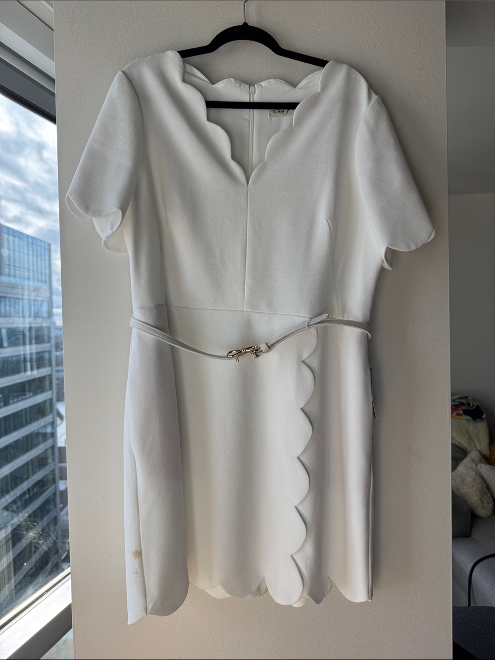 Scallop-Edge White Short Sleeve Dress with Gold Bow Belt